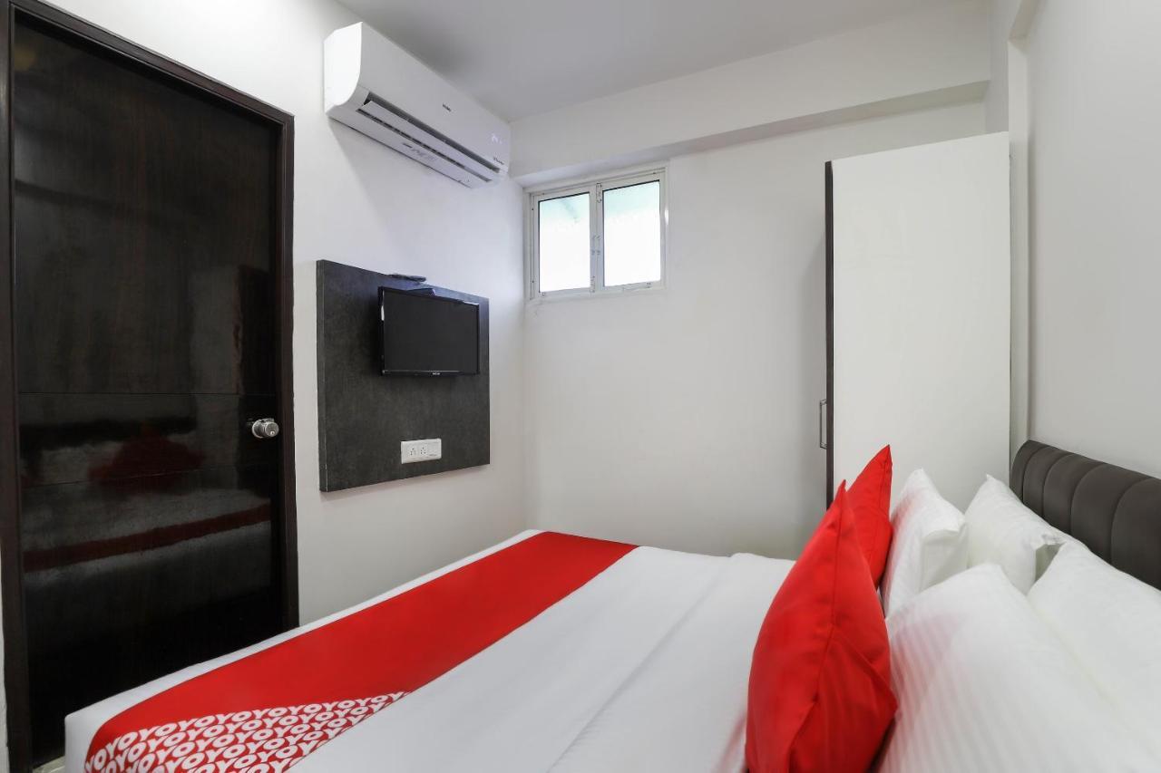 OYO 40139 Hotel Peradiot Ahmedabad Esterno foto