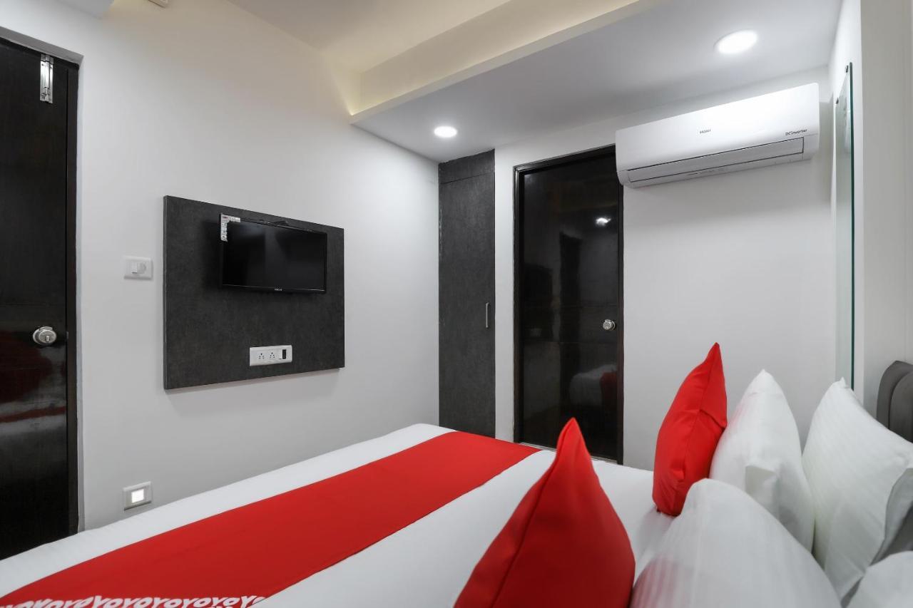 OYO 40139 Hotel Peradiot Ahmedabad Esterno foto