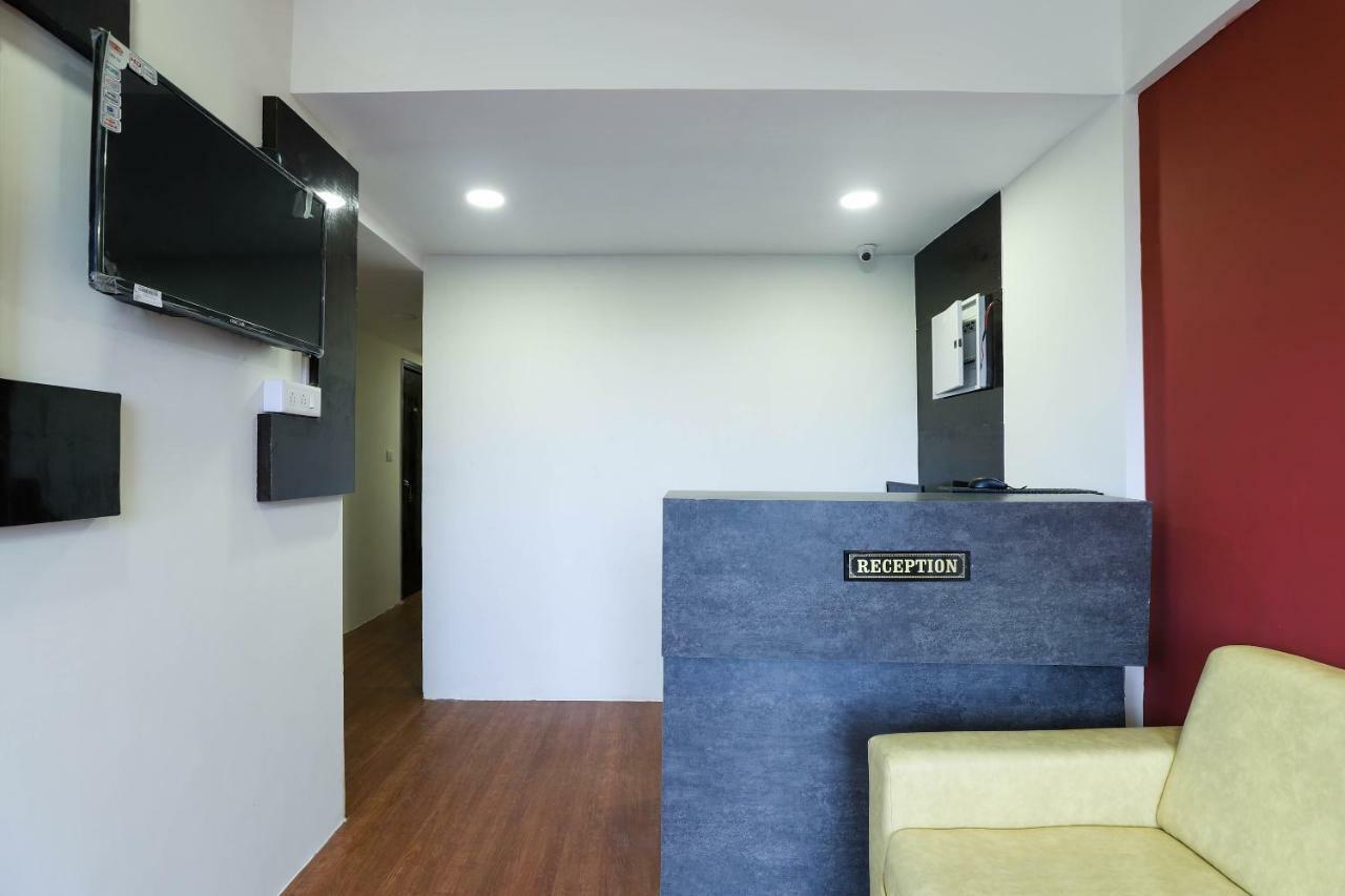 OYO 40139 Hotel Peradiot Ahmedabad Esterno foto