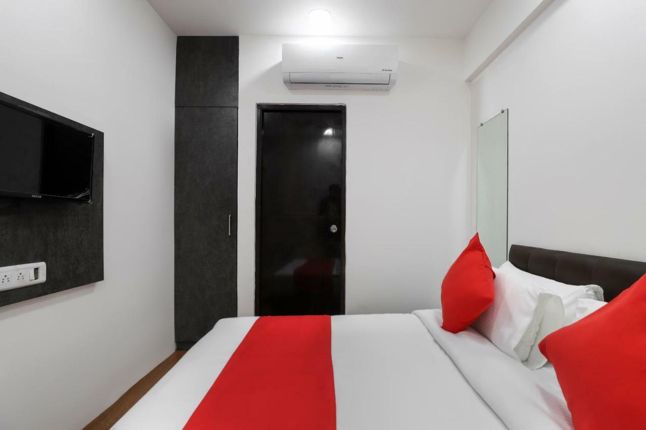 OYO 40139 Hotel Peradiot Ahmedabad Esterno foto